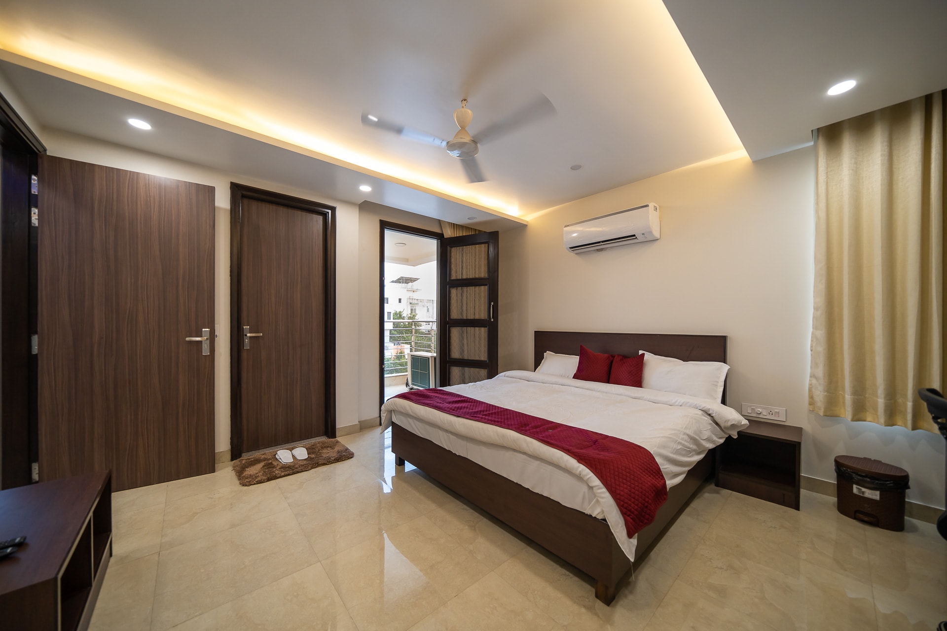 Sheerha Royal Residency - Tap to explore photos