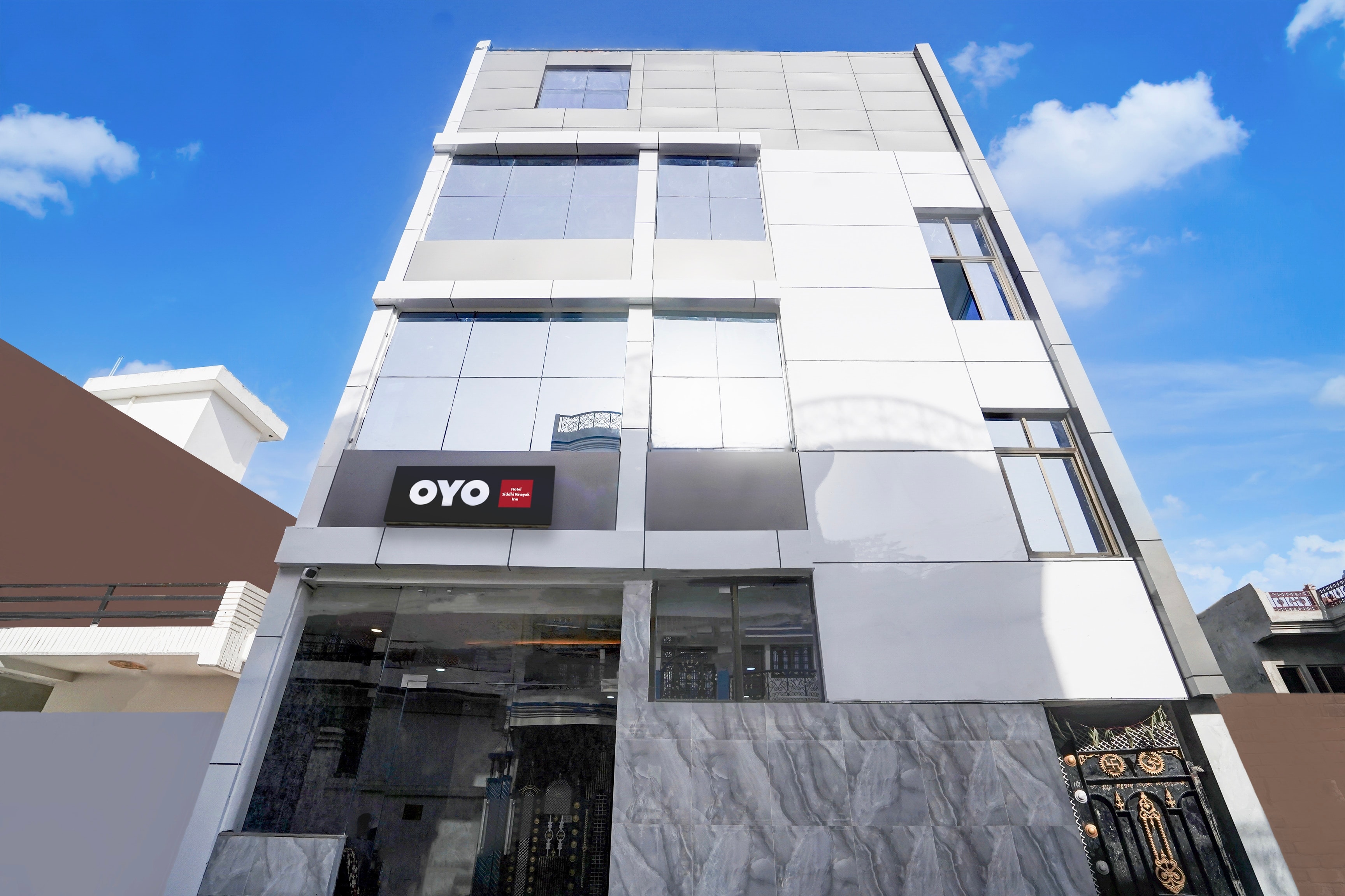Hotel O Siddhi Vinayak Inn - Tap to explore photos