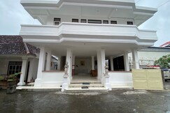 Hotel O Puri Queen Dua