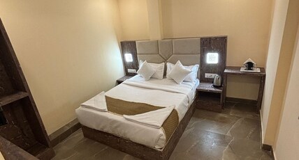 Hotel Crystal Castle Room Type - Deluxe Room