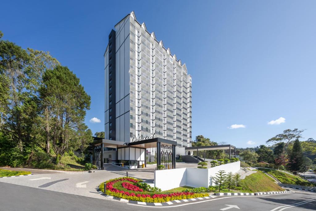 Oakwood Cameron Highlands - Tap to explore photos