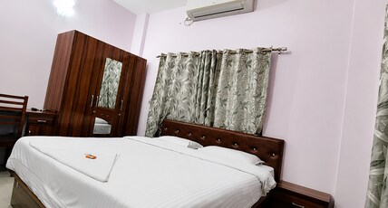 IPRASS Stays Shashtri Nagar Room Type - Ground Floor AC Room
