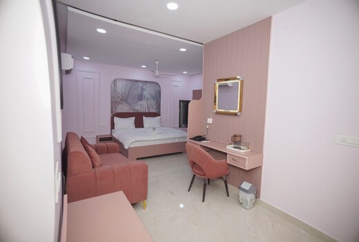 HOTEL LIME WOOD