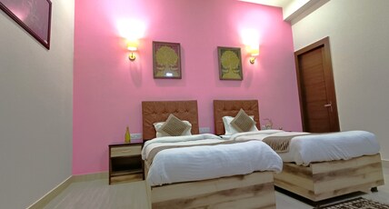 The Hideout Agra Homestay Room Type - Deluxe Twin Double