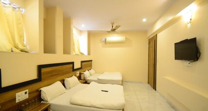 Hotel Metro Inn Room Type - Family AC room for six pax