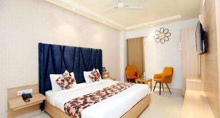 Apple Tree Room Type - Superior King Room