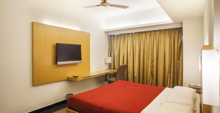 Hotel Ilapuram - Tap to explore photos
