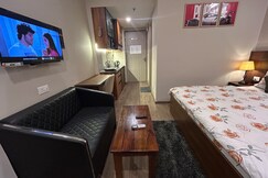 Photos of Luxury Stay for Solo/Couple/Triple Near Expo Mart