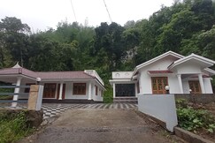 VISMAYA Homestay Rooms