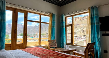 Palace View Main Market Room Type - Super Deluxe with Balcony(Leh Palace View) Palace View Main Market Room Type - Super Deluxe with Balcony(Leh Palace View)