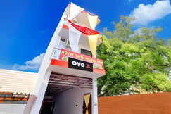HOTEL O YASH ROYAL INN