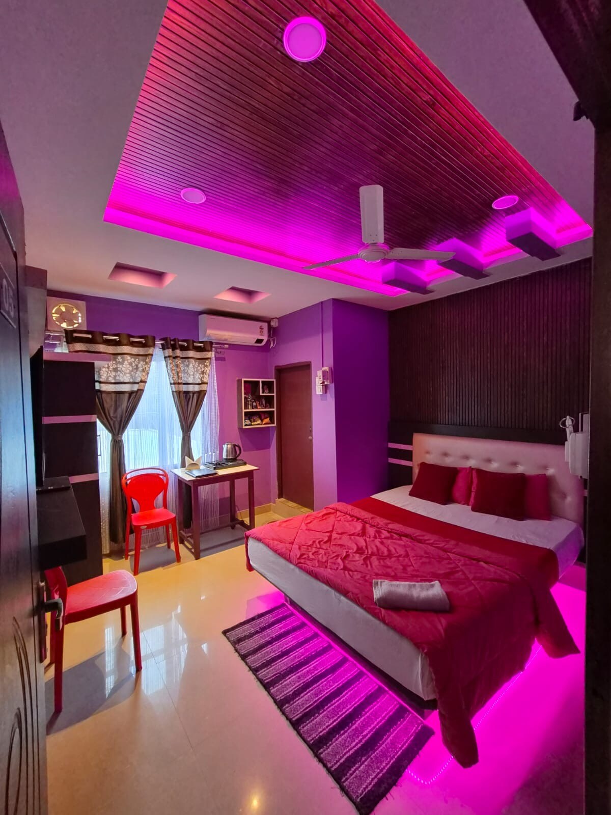 Hotel Aashiyana Grand - Tap to explore photos