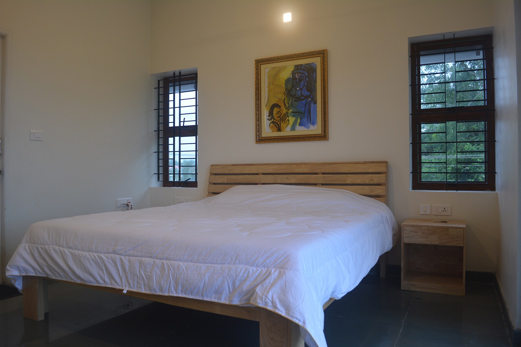 EESHA HOMESTAY - Tap to explore photos