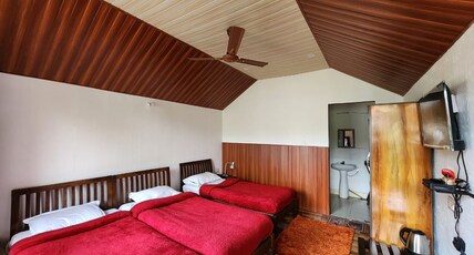 Chardham Resort, Guptakashi Room Type - Deluxe Triple Room with Mountain View