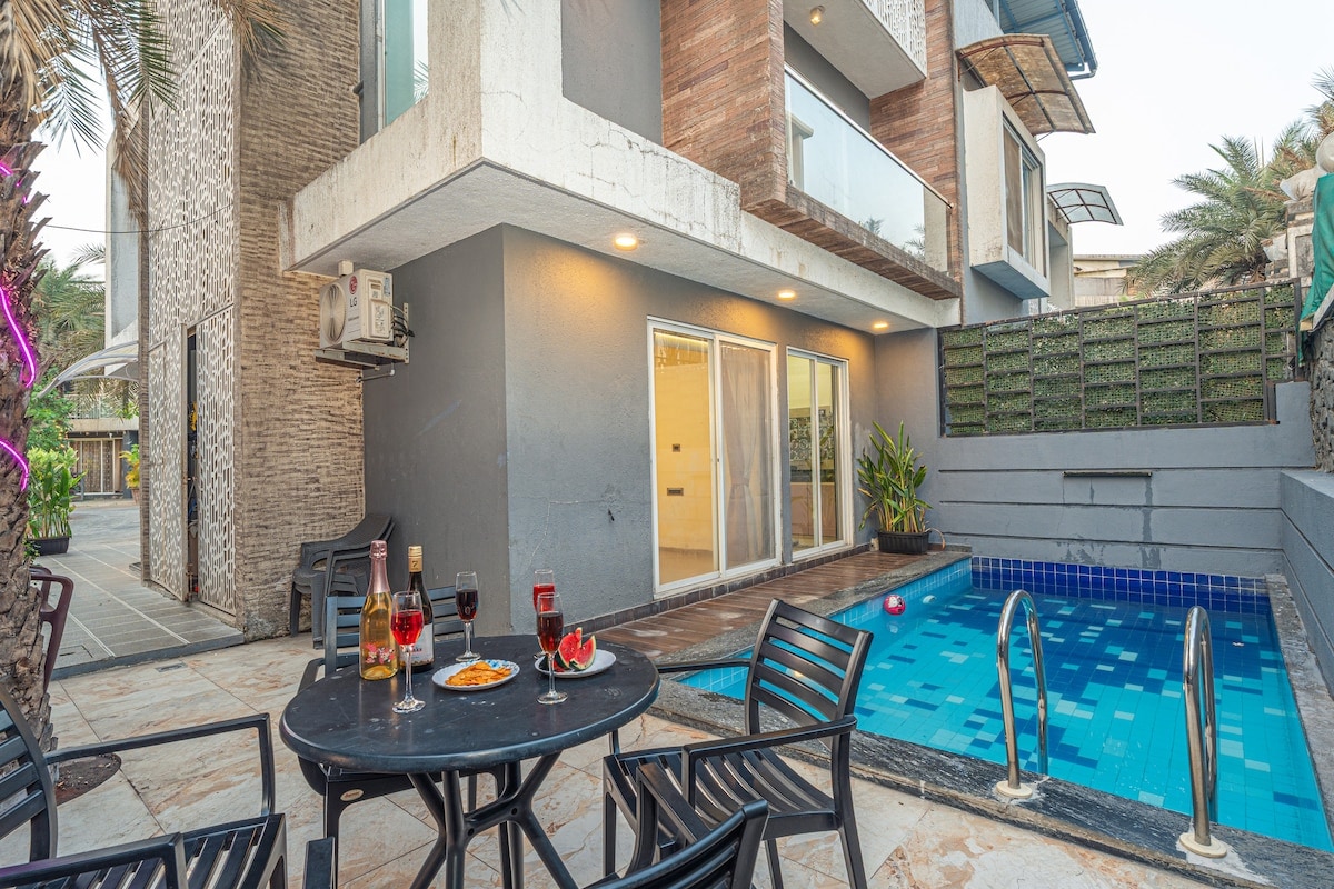 The Krystal Villa Luxury Stay - Tap to explore photos