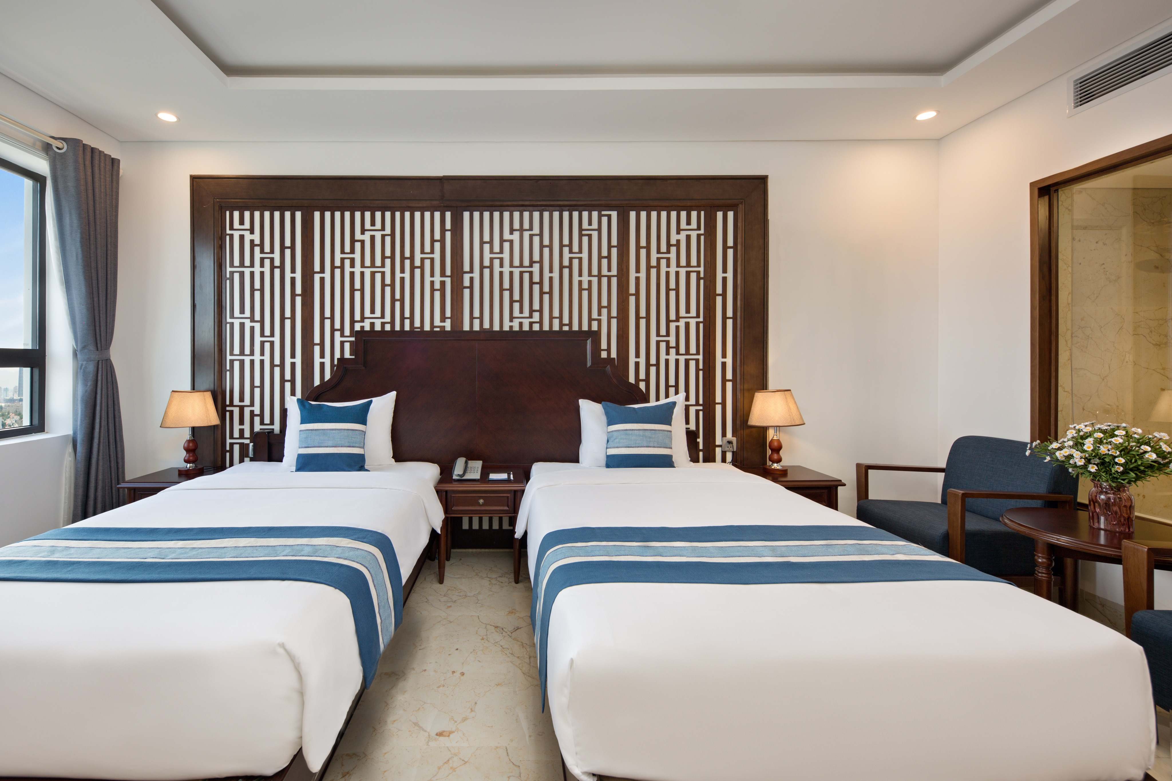 Eden Ocean View Hotel Da Nang - Tap to explore photos