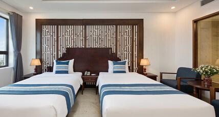 Eden Ocean View Danang Hotel Room Type - Deluxe Twin Room with Partial Sea View
