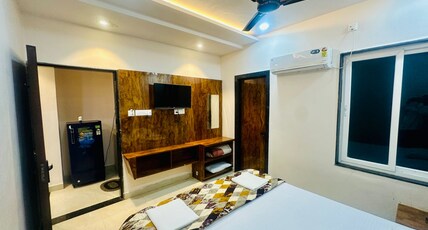 Radhe Krishna Homestay Room Type - 3 Bedrooms Apartment