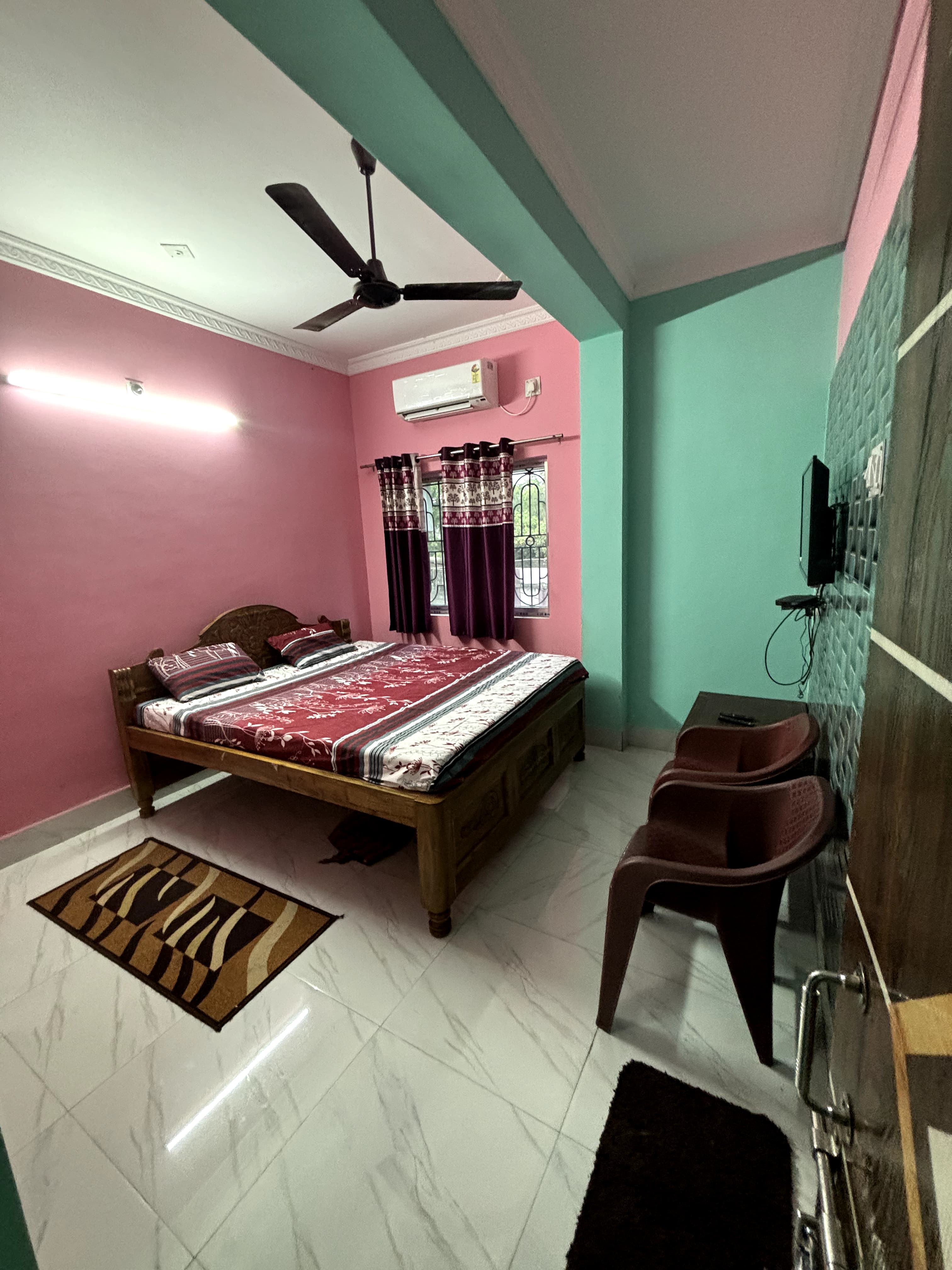 Maheswari Lodge - Tap to explore photos