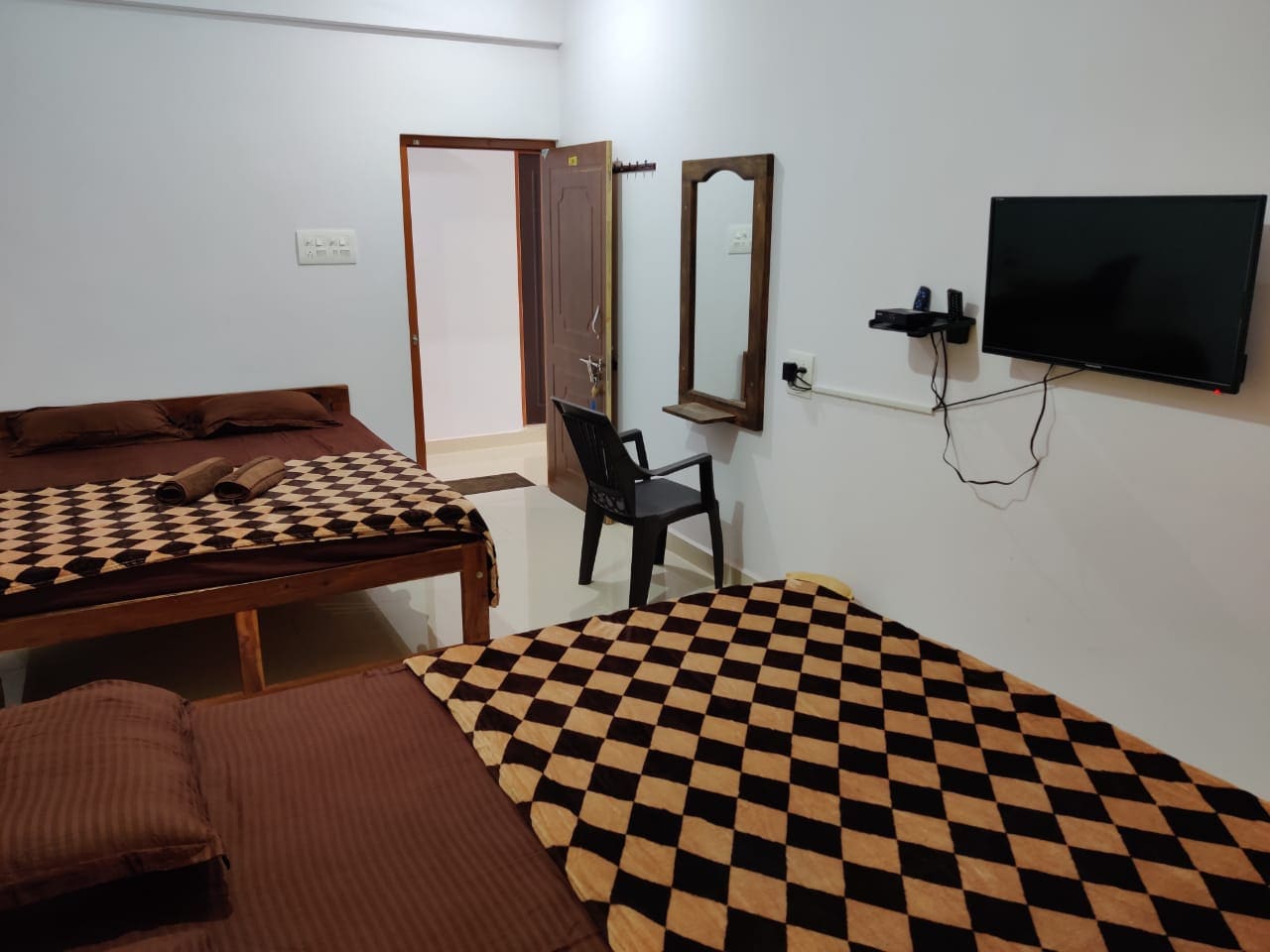 Prakash Holiday Inn Arambol Beach Road - Tap to explore photos