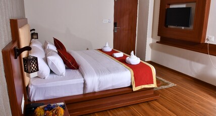 Hotel Royal Stay Room Type - Double Deluxe Room
