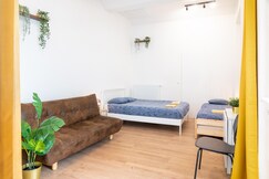 Comfy Saint Pauls Apartment - 1