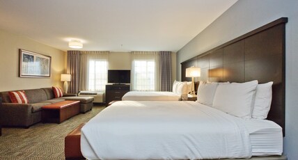 Staybridge Suites AUSTIN SOUTH INTERSTATE HWY 35 Room Type - 2 Qn Studio Suite Mobil Access Tran Shwr