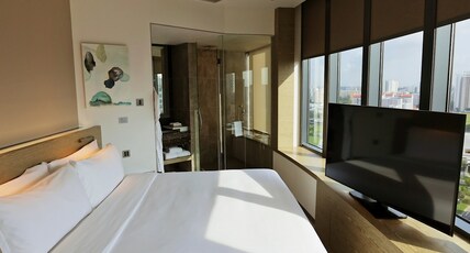 One Farrer Hotel Room Type - Mint Suite