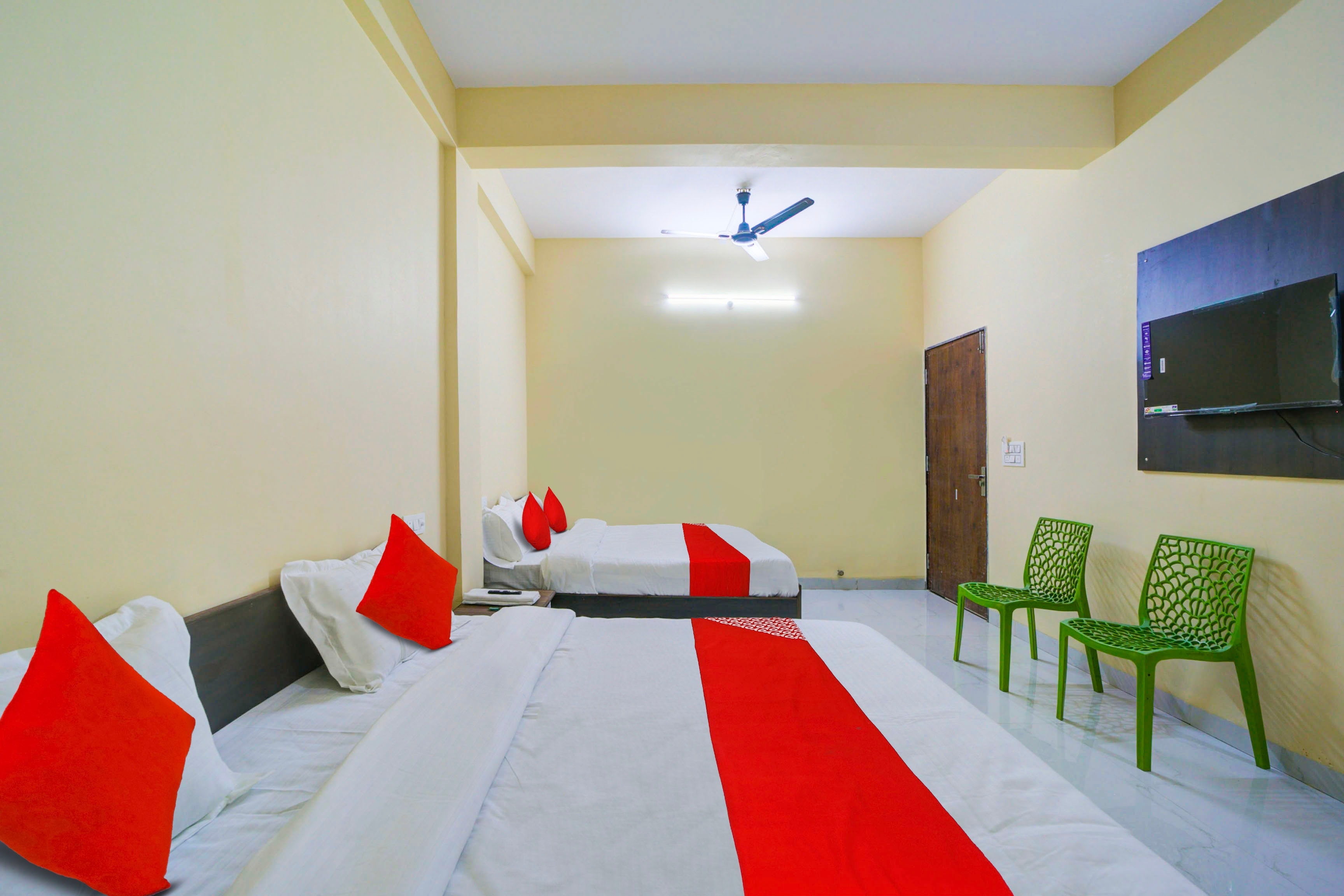 Hotel O Arohi Palace - Tap to explore photos