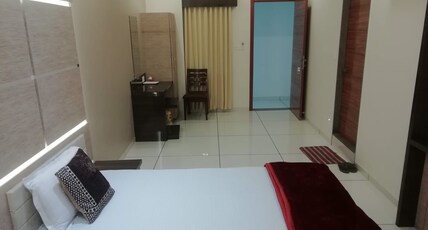 Hotel New Ekta Room Type - SUPERIOR +