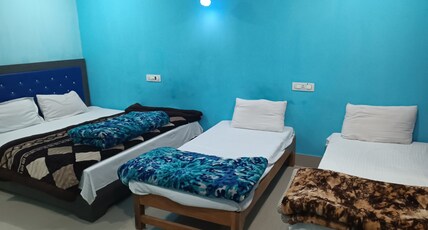 Kashmir Orient Room Type - Triple Bed with AC