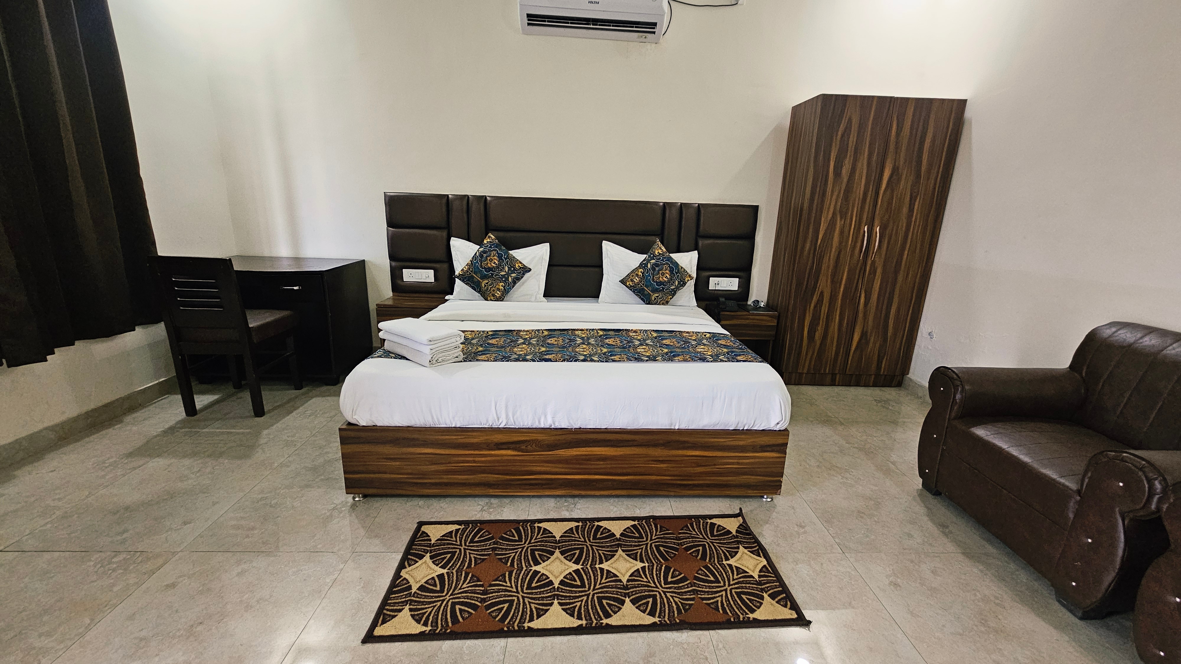Corbett Treat Resort - Tap to explore photos