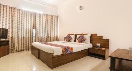 FabHotel Darshan Tower - CA Road Room Type - Family Room