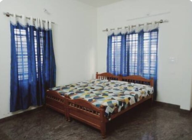 Comfortable Stay 2 beds - Tap to explore photos