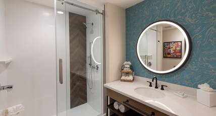 Hotel Indigo Tulsa Downtown Room Type - 2 Queen Standard