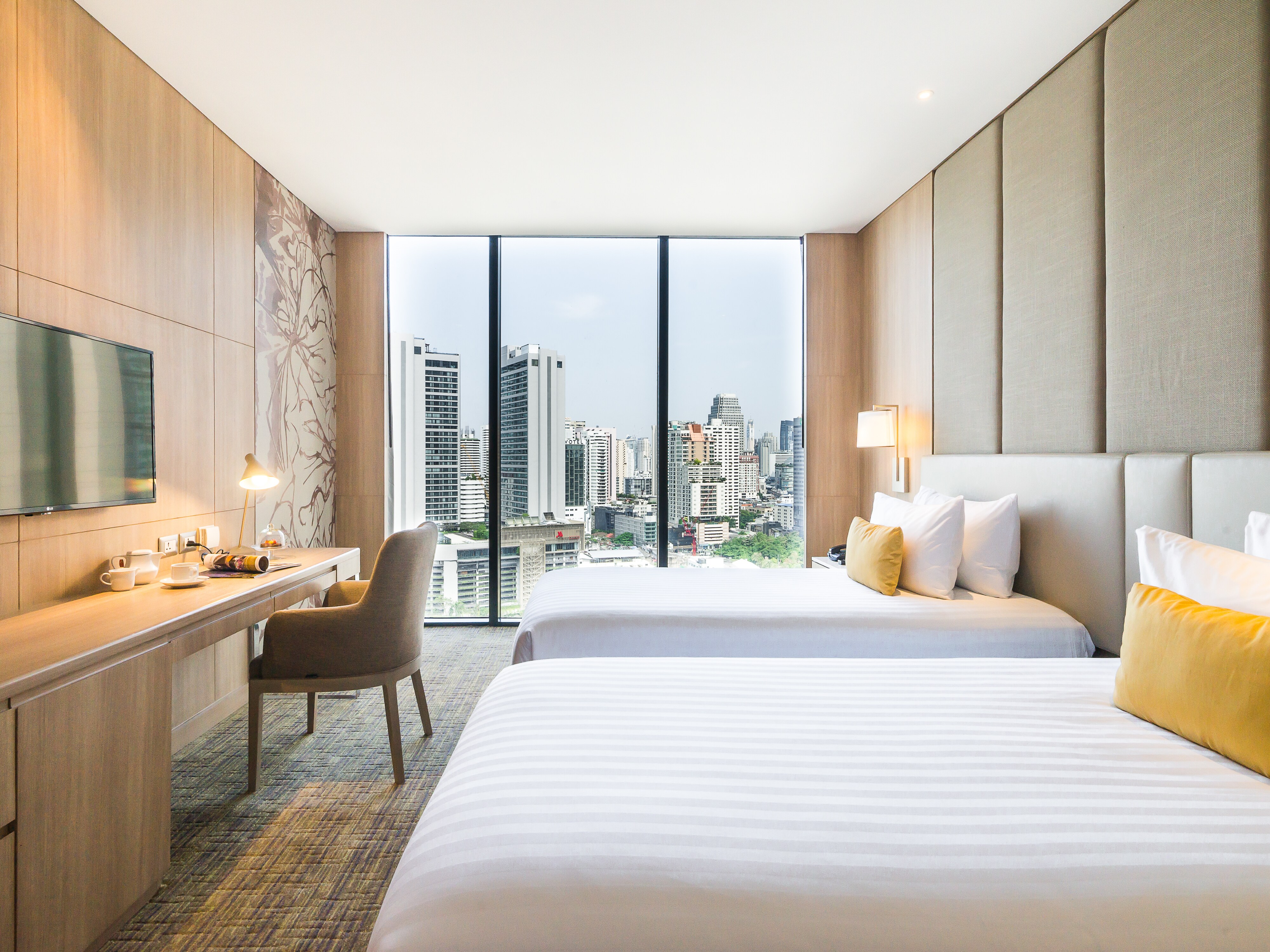 SKYVIEW Hotel Bangkok - Em District Sukhumvit 24 - Tap to explore photos
