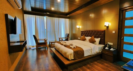 Vista Resort - Centrally Heated and Air cooled Room Type - Deluxe Superior Room