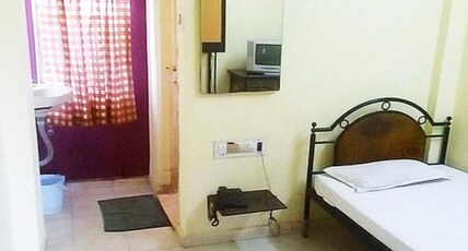 Hotel Midtown Room Type - Standard Non AC Room