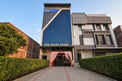 FabHotel The Rolex Grand - Yatharth Super Speciality Hospital, Sector 20