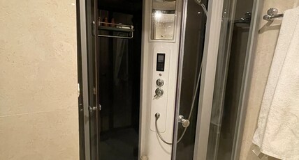 Hotel Heranya Room Type - Super Deluxe Room with Bathtub