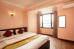 OYO 818 Hotel Queen Tower