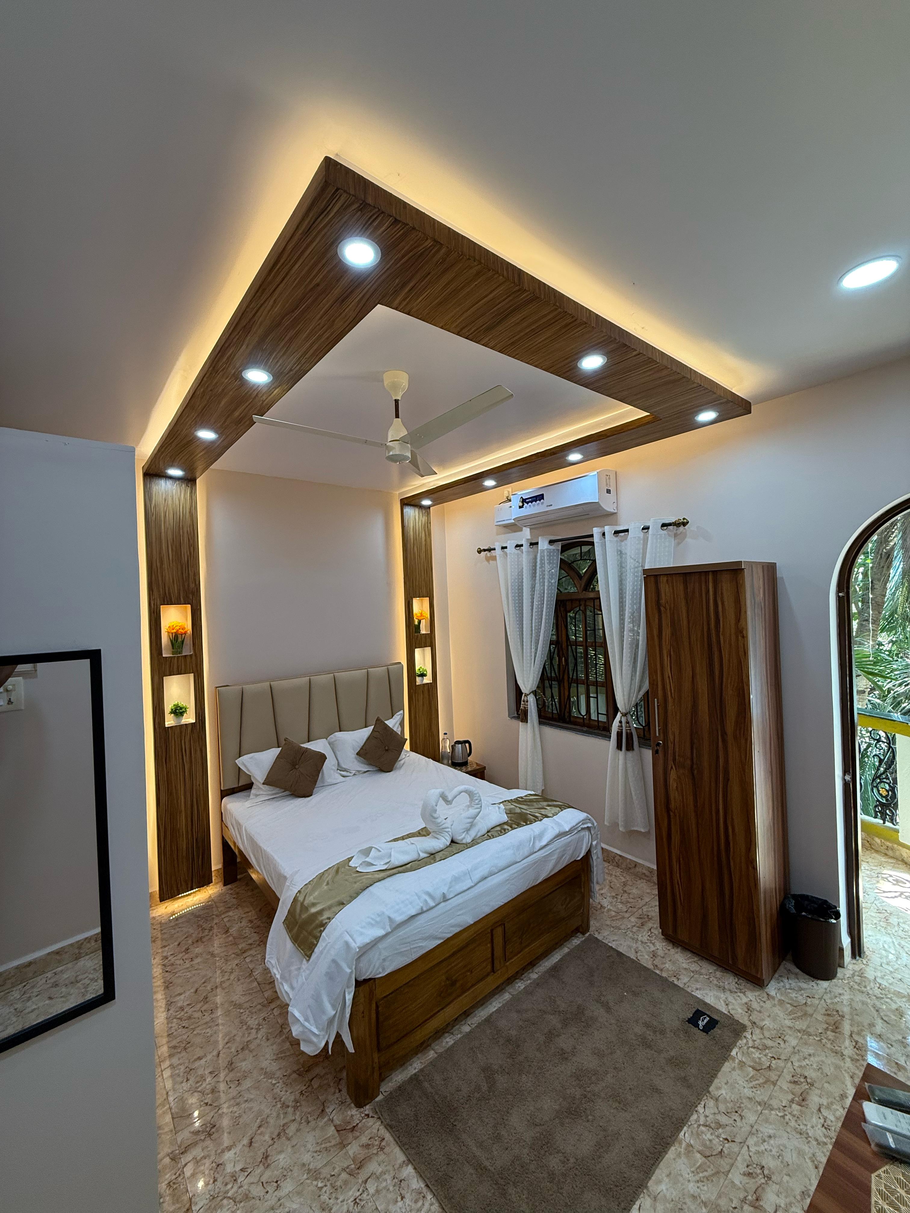Menino Guest House - Tap to explore photos