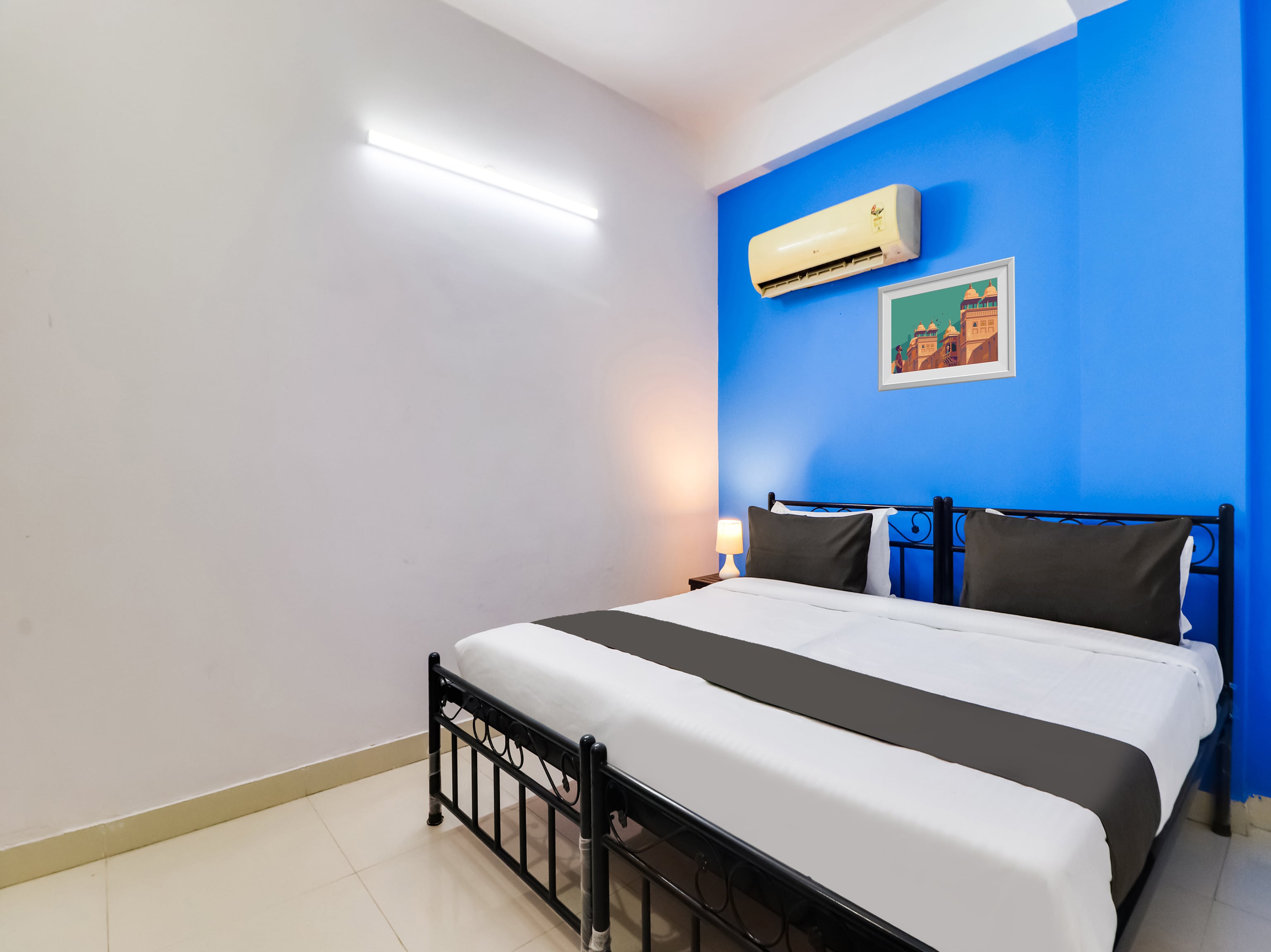 Hotel O Dev Palace - Tap to explore photos