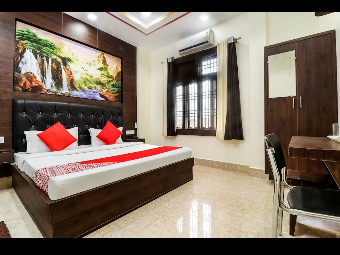 Hotel Krishna - Tap to explore photos