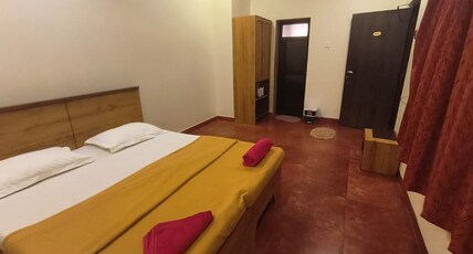 Pinewood Resort Room Type - Deluxe Room - Tree Cover View