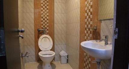 Jaipur Palace Room Type - Deluxe Room - Triple Bed(AC)