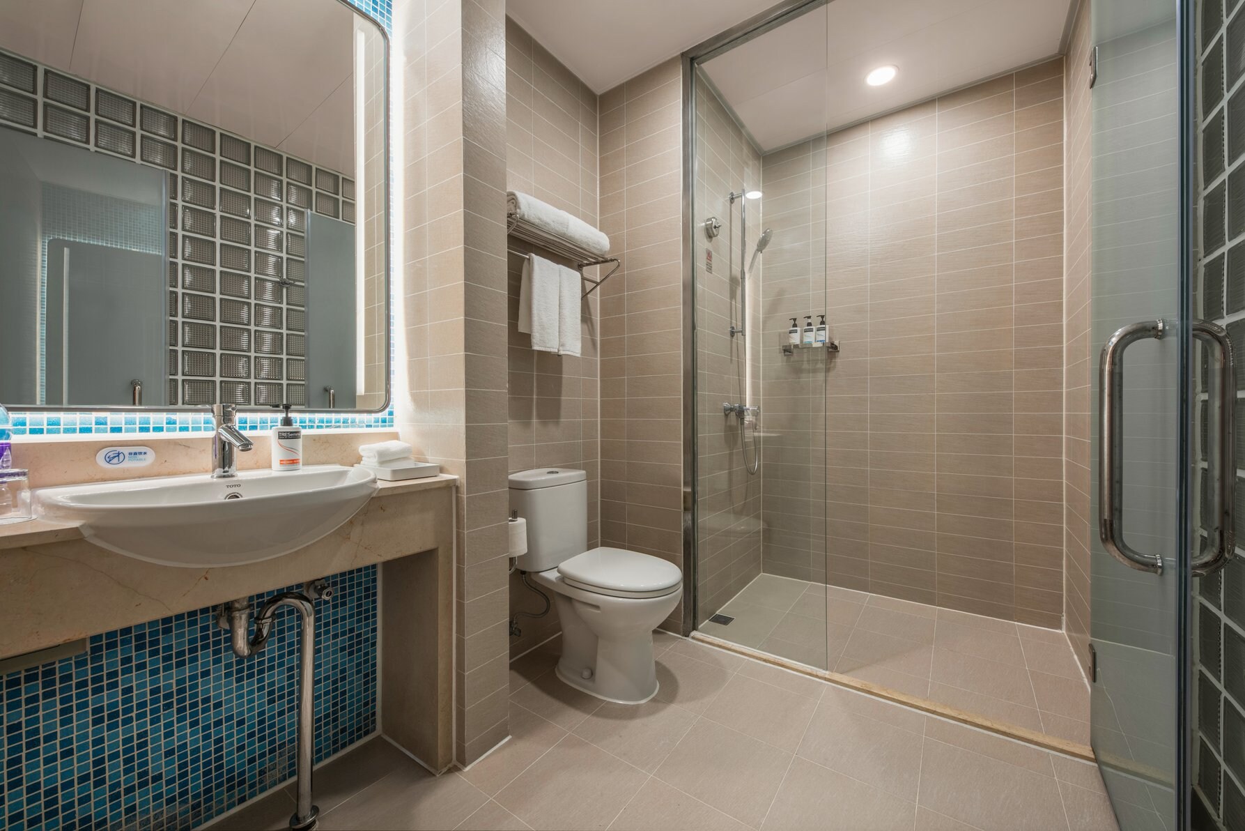 Holiday Inn Express Beijing Shangdi - Tap to explore photos
