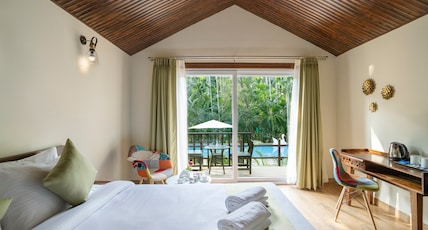 Stone Wood Nature Resort Room Type - Pool Front Cottage With Balcony Stone Wood Nature Resort Room Type - Pool Front Cottage With Balcony