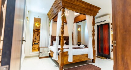 Sri Vaarahi Hotel Room Type - Suite Room