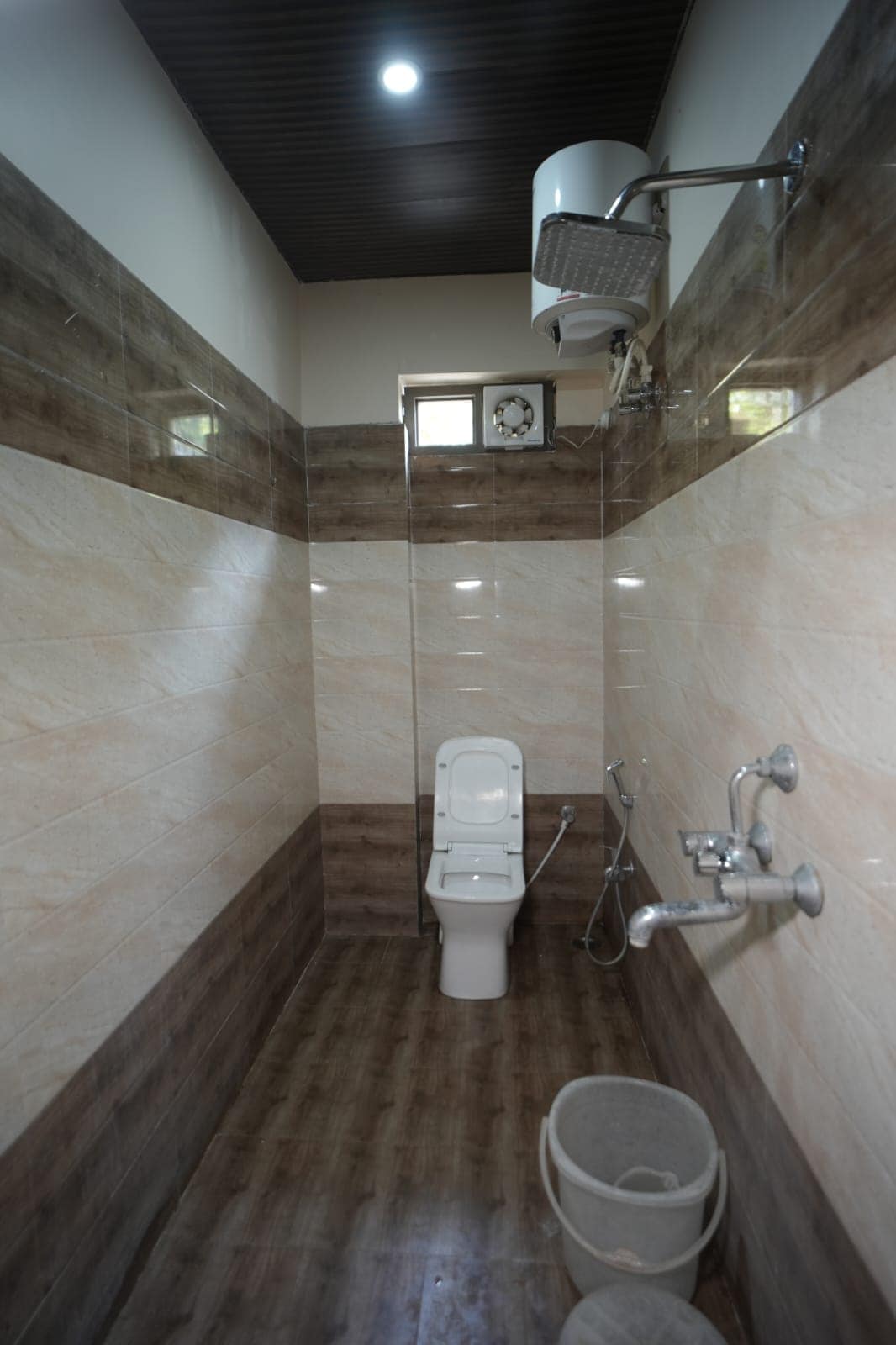 Himalaya Inn Guest House - Tap to explore photos